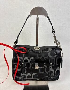 Coach Vintage Chelsea Optic Signature Shoulder Bag in Black/Gray Jacquard